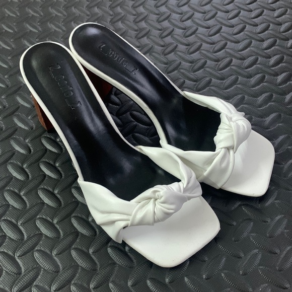 Like New Z_Code_Z White Maya Block Heel Mules Size 9 - Picture 1 of 6